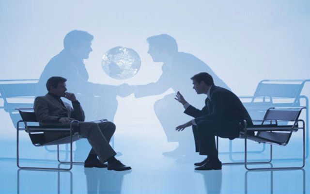 Đàm phán là một kỹ năng khá quan trọng trong những kỹ năng cần có của nhân viên bán hàng.